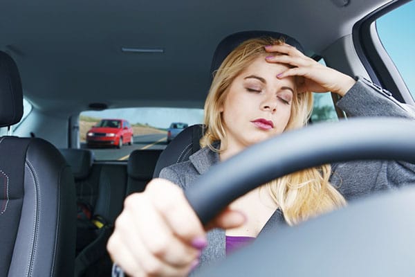 cách chữa buồn ngủ khi lái xe 2