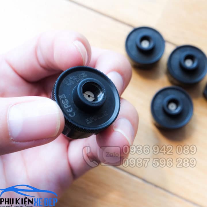 Đồ chơi xe hơi, phụ kiện ô tô, trang trí xe hơi