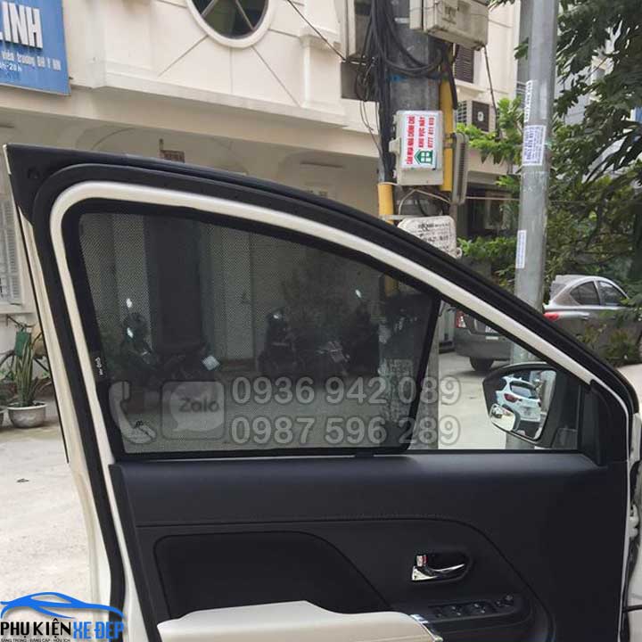 Tấm cửa bên phía trước