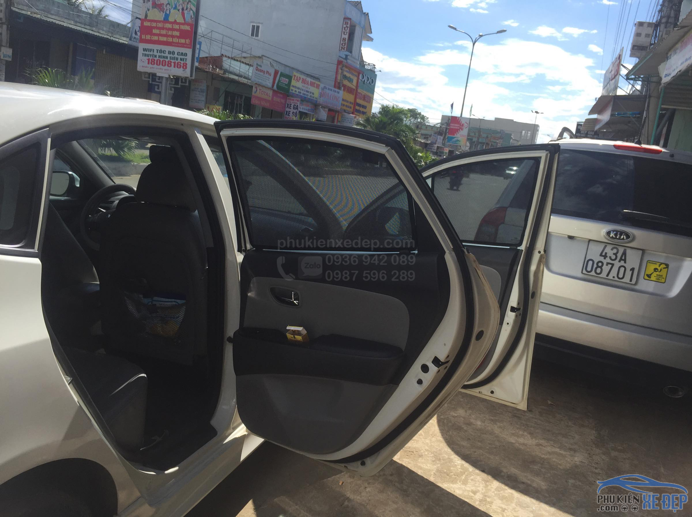 Đồ chơi xe hơi, phụ kiện ô tô, trang trí xe hơi