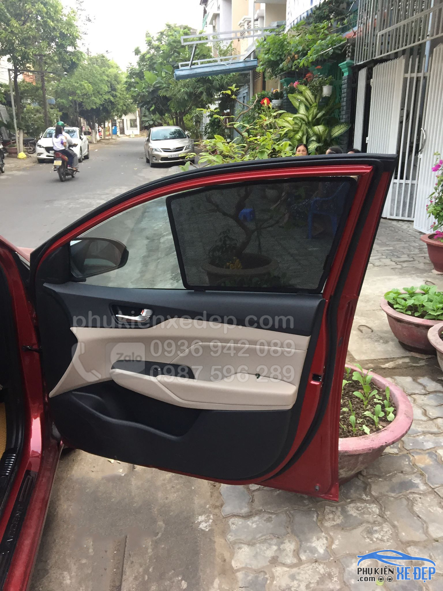 Đồ chơi xe hơi, phụ kiện ô tô, trang trí xe hơi