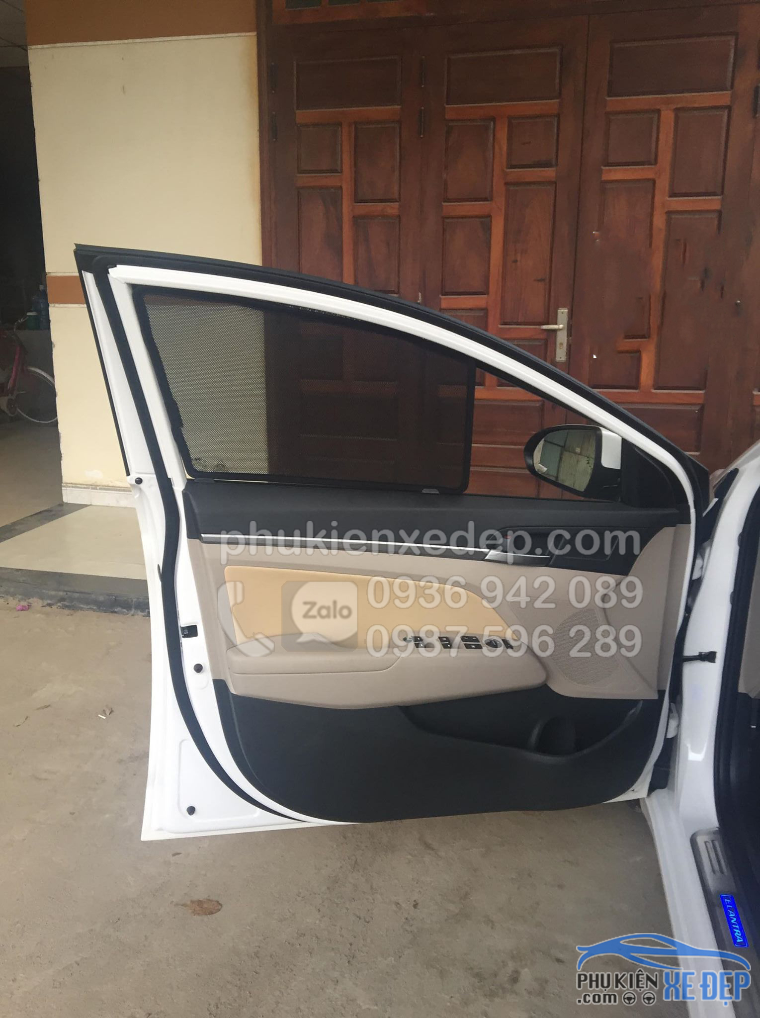 Đồ chơi xe hơi, phụ kiện ô tô, trang trí xe hơi