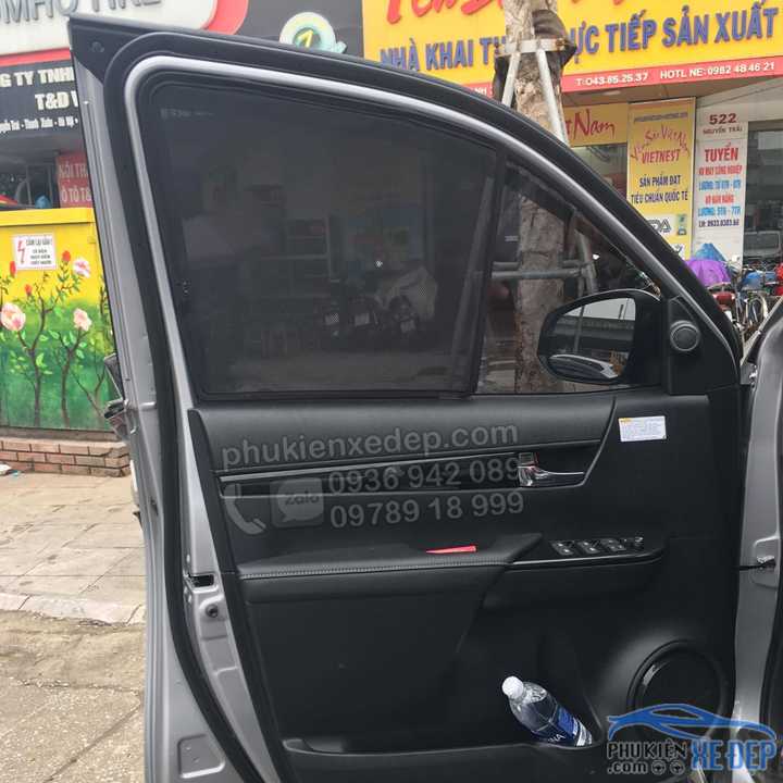 Đồ chơi xe hơi, phụ kiện ô tô, trang trí xe hơi