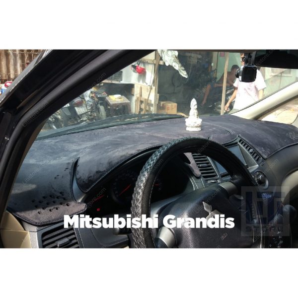 Thảm chống nóng taplo cho xe MITSUBISHI GRANDIS